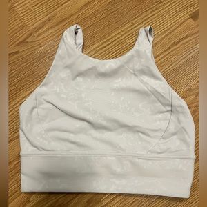 Lululemon x Barry’s Bootcamp Stronger as One Long Line Bra Emboss Light Chrome 6